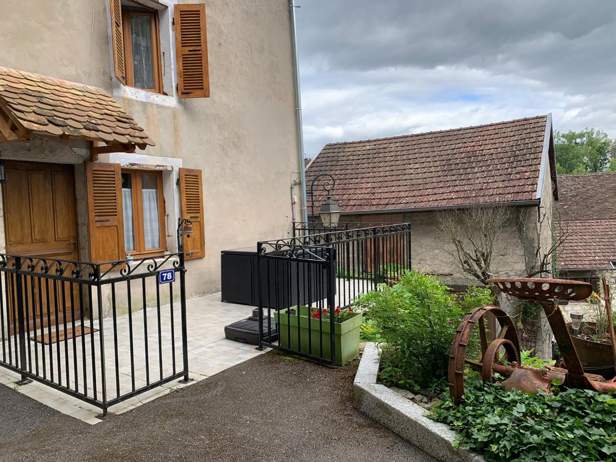 Gite Chez Charlot Chanaz Exterior foto